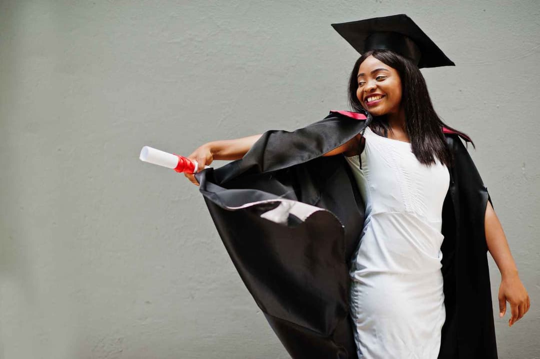 5-realistic-savings-goals-every-teen-should-set-before-graduation